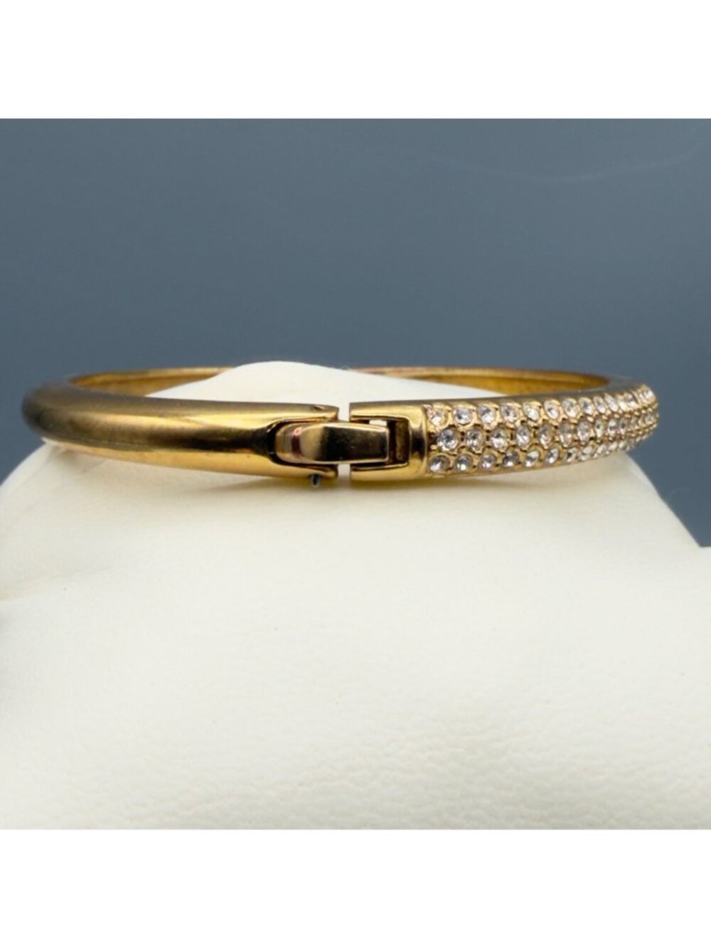 Vintage Gold Tone Pave Rhinestone Hinged Bangle Bracelet Modernist Classic - Picture 7 of 11
